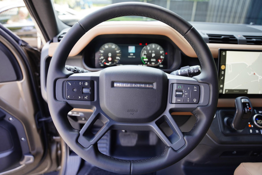 Land Rover Defender 110 P 300 E 110 X-Dynamic HSE 6 persoons
