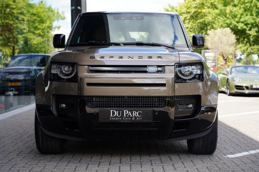 Land Rover Defender 110 P 300 E 110 X-Dynamic HSE 6 persoons