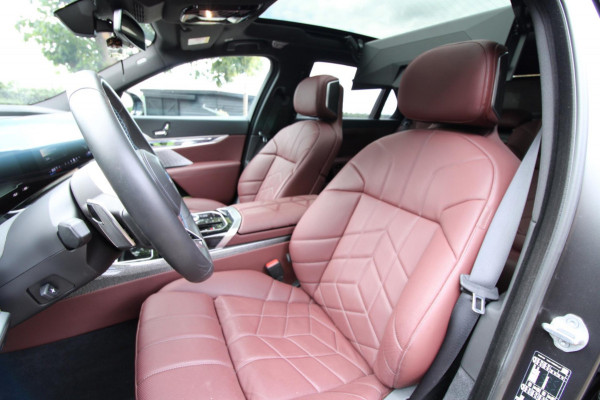 BMW i7 M70 | Fabrieksgarantie 6 jaar| 22 inch | FULL OPTION|NWSTAAT.| Glasscoating|