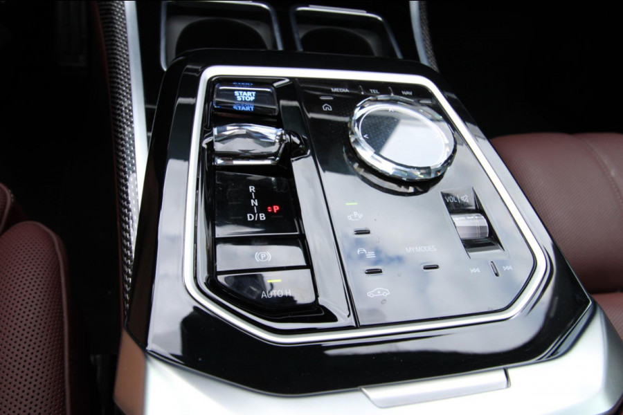 BMW i7 M70 | Fabrieksgarantie 6 jaar| 22 inch | FULL OPTION|NWSTAAT.| Glasscoating|