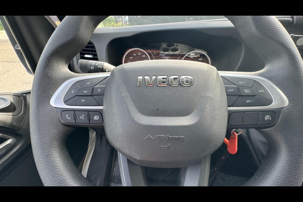 Iveco Daily Zo goed als nieuwe bakwagen met Laadklep AUTOMAAT| Navi| 17.000 km |Camera|3zits|