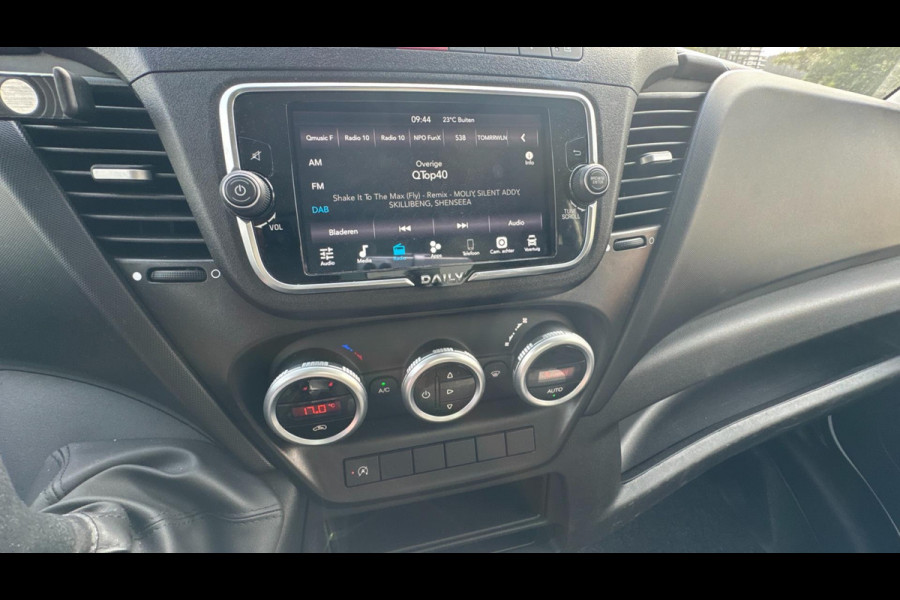 Iveco Daily Zo goed als nieuwe bakwagen met Laadklep AUTOMAAT| Navi| 17.000 km |Camera|3zits|