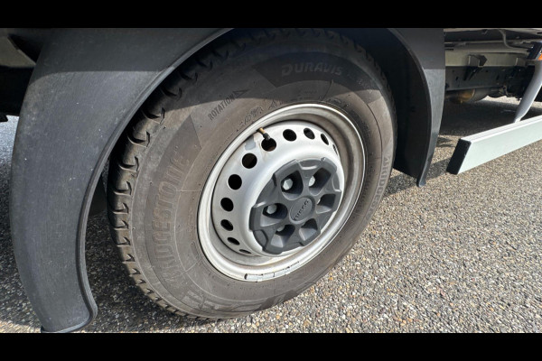 Iveco Daily Zo goed als nieuwe bakwagen met Laadklep AUTOMAAT| Navi| 17.000 km |Camera|3zits|