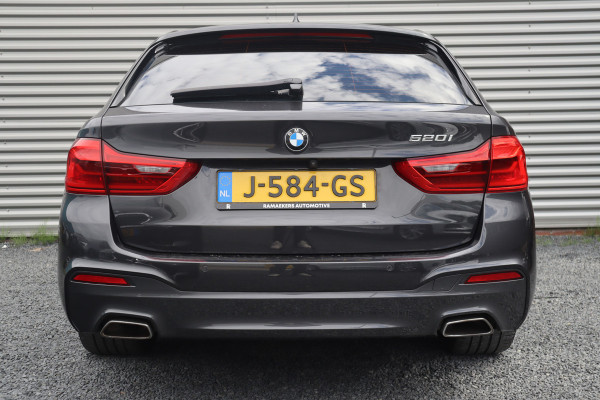 BMW 5 Serie Touring 520i High Executive M-Sport Leder dashboard / Pano / Individual / Camera / 19inch