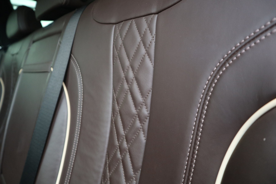BMW 5 Serie Touring 520i High Executive M-Sport Leder dashboard / Pano / Individual / Camera / 19inch