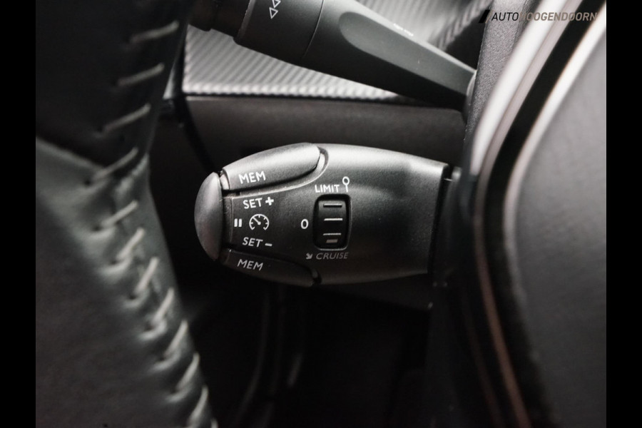 Peugeot 2008 1.2 PureTech Allure (APPLE CARPLAY,LED,3D-DISPLAY,GROOT NAVIGATIE,SPORTSTOEL,CAMERA,KEYLESS,LEDER,CRUISE,NIEUWE APK)
