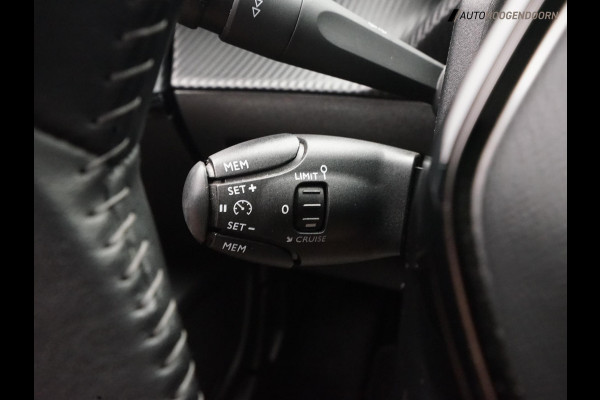 Peugeot 2008 1.2 PureTech Allure (APPLE CARPLAY,LED,3D-DISPLAY,GROOT NAVIGATIE,SPORTSTOEL,CAMERA,KEYLESS,LEDER,CRUISE,NIEUWE APK)
