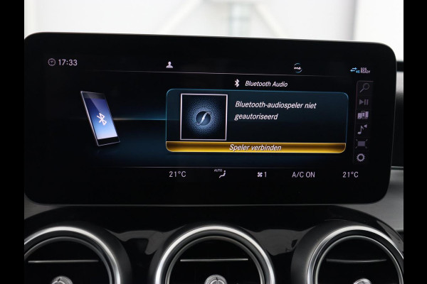 Mercedes-Benz C-Klasse 160 AMG Uprade Edition | Panoramadak | Stoelverwarming | Camera | Carplay | Leder/Alcantara | Navigatie | Digital Cockpit | Full LED | Climate control | Park Assist