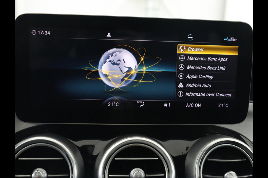 Mercedes-Benz C-Klasse 160 AMG Uprade Edition | Panoramadak | Stoelverwarming | Camera | Carplay | Leder/Alcantara | Navigatie | Digital Cockpit | Full LED | Climate control | Park Assist