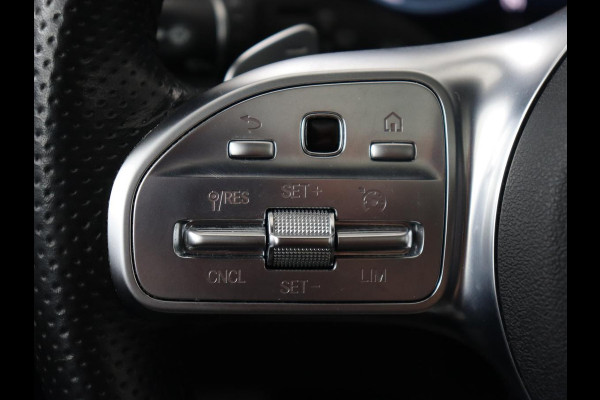 Mercedes-Benz C-Klasse 160 AMG Uprade Edition | Panoramadak | Stoelverwarming | Camera | Carplay | Leder/Alcantara | Navigatie | Digital Cockpit | Full LED | Climate control | Park Assist
