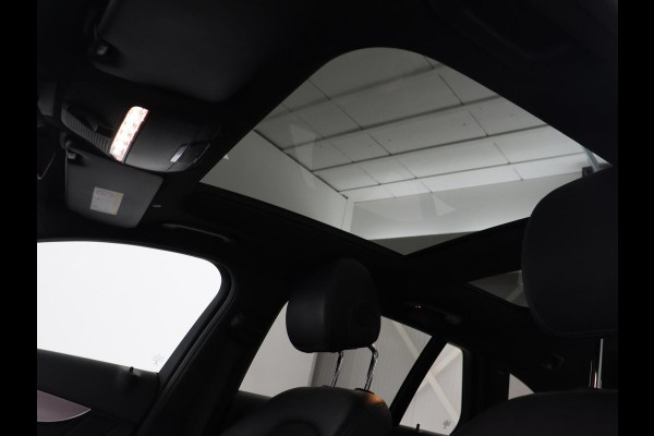 Mercedes-Benz C-Klasse 160 AMG Uprade Edition | Panoramadak | Stoelverwarming | Camera | Carplay | Leder/Alcantara | Navigatie | Digital Cockpit | Full LED | Climate control | Park Assist