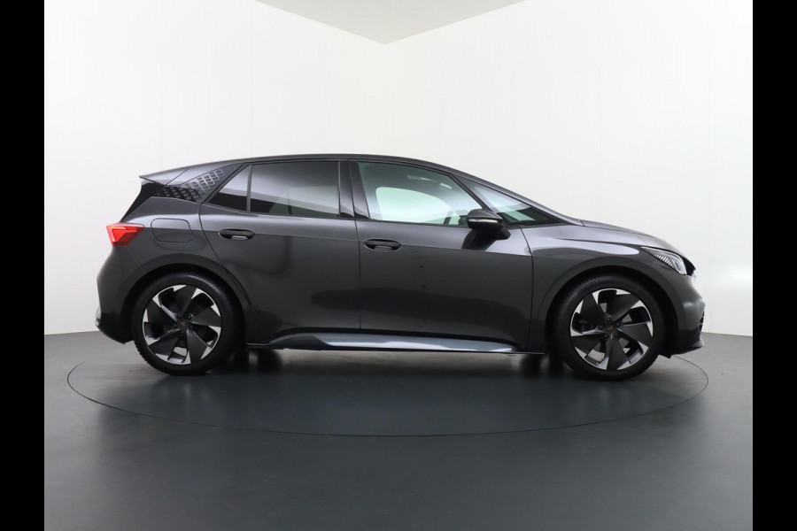 CUPRA Born Business Plus 62 kWh VAN: 28.900,- VOOR: 26.440,- UW HERFSTVOORDEEL: 2.460,- ADD. CRUISE CONTROLE | CAMERA | 19 INCH / ALL SEASON BANDEN \ HEAD-UP DISPLAY | VEEL OPTIES \ RIJKLAAR MET GARANTIE