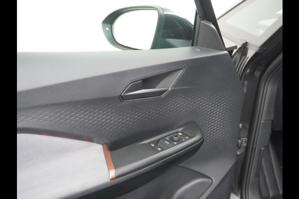 CUPRA Born Business Plus 62 kWh VAN: 28.900,- VOOR: 26.440,- UW HERFSTVOORDEEL: 2.460,- ADD. CRUISE CONTROLE | CAMERA | 19 INCH / ALL SEASON BANDEN \ HEAD-UP DISPLAY | VEEL OPTIES \ RIJKLAAR MET GARANTIE
