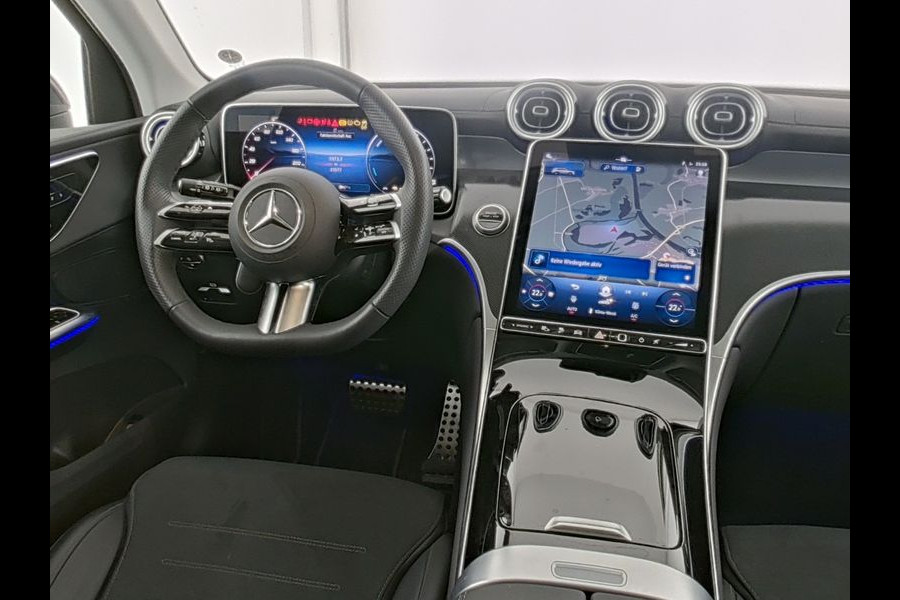 Mercedes-Benz GLC 300 e 4MATIC AMG Plug-In Hybride | AMG Line | Night Pakket | Trekhaak | Alarm Klasse 3 | Distronic | Memory Voorstoelen | Stuur en Stoelverwarming. Inclusief 24 maanden MB Certified garantie voor Europa.