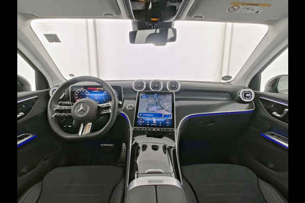 Mercedes-Benz GLC 300 e 4MATIC AMG Plug-In Hybride | AMG Line | Night Pakket | Trekhaak | Alarm Klasse 3 | Distronic | Memory Voorstoelen | Stuur en Stoelverwarming. Inclusief 24 maanden MB Certified garantie voor Europa.
