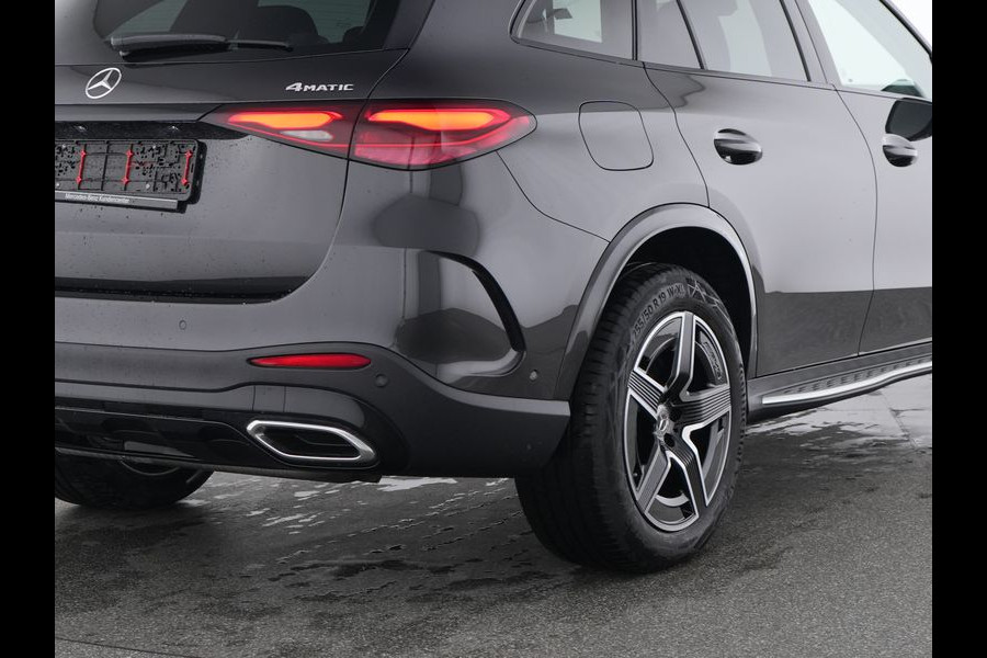 Mercedes-Benz GLC 300 e 4MATIC AMG Plug-In Hybride | AMG Line | Night Pakket | Trekhaak | Alarm Klasse 3 | Distronic | Memory Voorstoelen | Stuur en Stoelverwarming. Inclusief 24 maanden MB Certified garantie voor Europa.