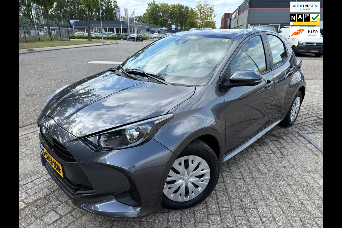Toyota Yaris 1.5 Hybrid 2022 ACTIVE 171 PK! NAVI CARPLAY ACC CLIMA NAP Toyota Yaris 1.5 Hybrid 2022 ACTIVE 171 PK! NAVI CARPLAY ACC CLIMA NAP