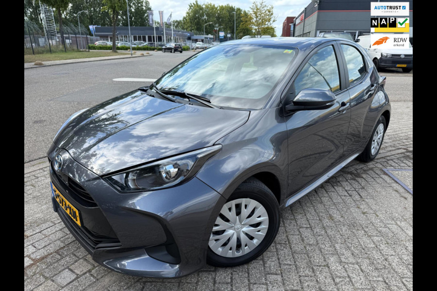 Toyota Yaris 1.5 Hybrid 2022 ACTIVE 171 PK! NAVI CARPLAY ACC CLIMA NAP