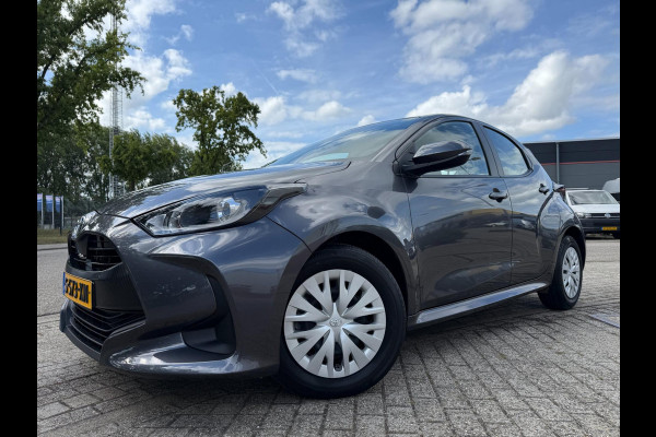 Toyota Yaris 1.5 Hybrid 2022 ACTIVE 171 PK! NAVI CARPLAY ACC CLIMA NAP