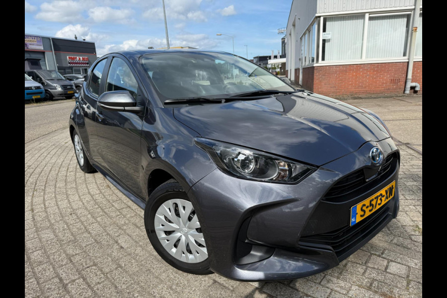 Toyota Yaris 1.5 Hybrid 2022 ACTIVE 171 PK! NAVI CARPLAY ACC CLIMA NAP
