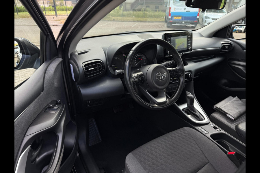 Toyota Yaris 1.5 Hybrid 2022 ACTIVE 171 PK! NAVI CARPLAY ACC CLIMA NAP