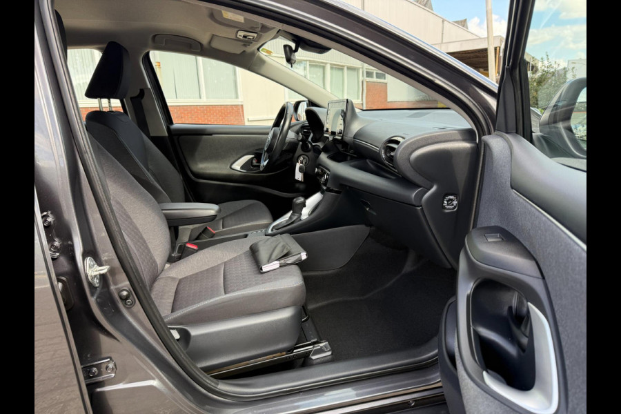 Toyota Yaris 1.5 Hybrid 2022 ACTIVE 171 PK! NAVI CARPLAY ACC CLIMA NAP