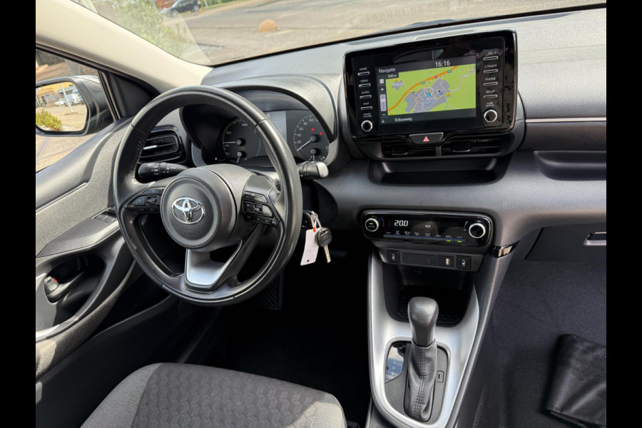 Toyota Yaris 1.5 Hybrid 2022 ACTIVE 171 PK! NAVI CARPLAY ACC CLIMA NAP