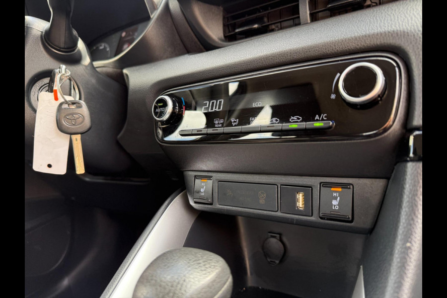 Toyota Yaris 1.5 Hybrid 2022 ACTIVE 171 PK! NAVI CARPLAY ACC CLIMA NAP
