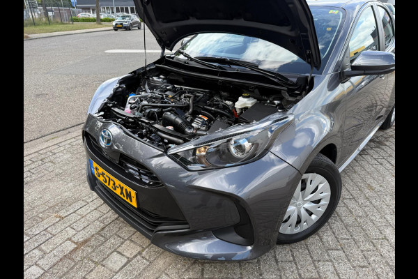 Toyota Yaris 1.5 Hybrid 2022 ACTIVE 171 PK! NAVI CARPLAY ACC CLIMA NAP