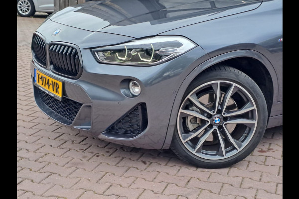 BMW X2 sDrive20i High Executive M Sport 192PK | Pano | Trekhaak | LED | Stoelverwarming | ACC | Vol |