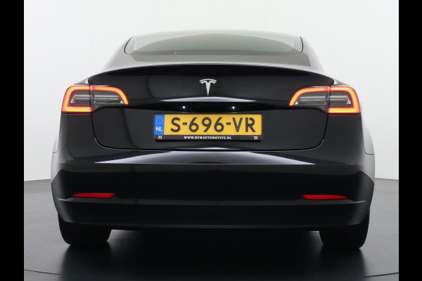 Tesla Model 3 Standard RWD Plus 60 kWh VAN: 30.900,- VOOR 27.877,- UW HERFSTVOORDEEL: 3.023,- EURO LFP Accu | 1e eigenaar | Origineel Nederlandse auto met NAP | Rijklaar geleverd met fabrieksgarantie!