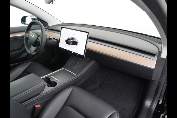 Tesla Model 3 Standard RWD Plus 60 kWh VAN: 30.900,- VOOR 27.877,- UW HERFSTVOORDEEL: 3.023,- EURO LFP Accu | 1e eigenaar | Origineel Nederlandse auto met NAP | Rijklaar geleverd met fabrieksgarantie!