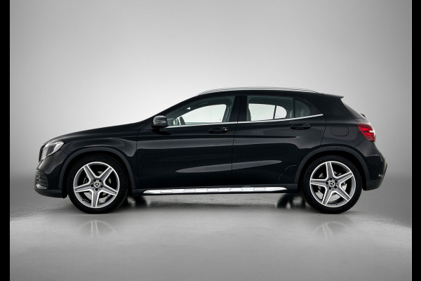 Mercedes-Benz GLA 180 Business Solution AMG Night Upgrade | 5 spaaks lichtmetalen velgen | Navigatie | Trekhaak | Parking support |