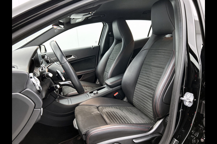 Mercedes-Benz GLA 180 Business Solution AMG Night Upgrade | 5 spaaks lichtmetalen velgen | Navigatie | Trekhaak | Parking support |