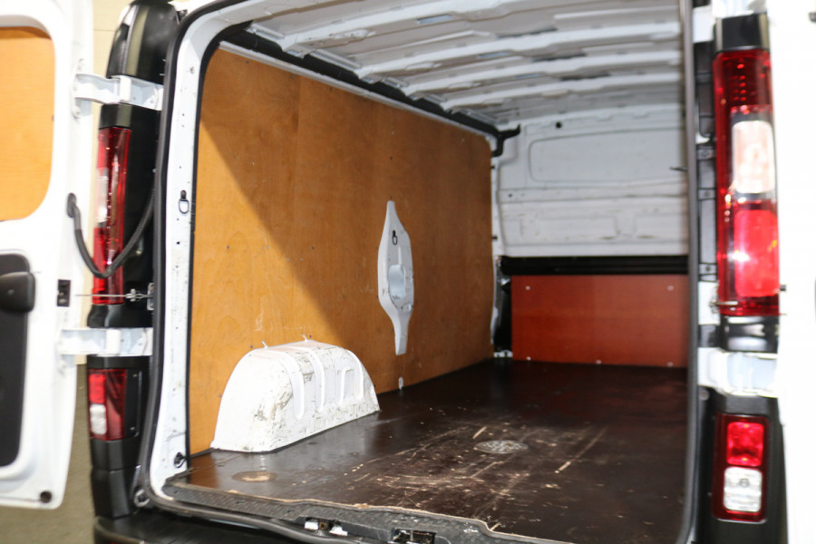 Renault Trafic 1.6 dCi 120pk L2 H1 Airco Trekhaak