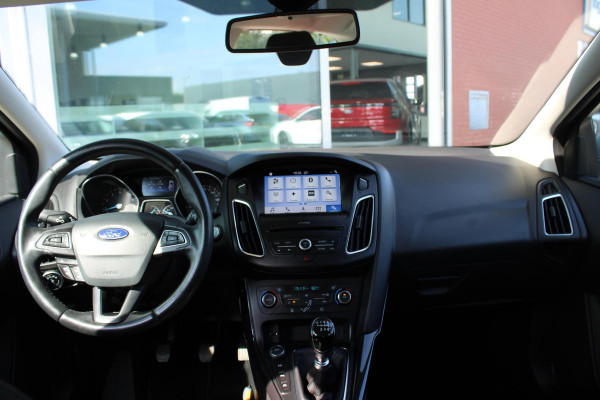 Ford FOCUS Wagon 1.5 EcoBoost 150 PK Titanium | Trekhaak | 1500 KG Trekgewicht | Navigatie | PDC V + A | Climate Control | Cruise Control | Voorruitverwarming | Dealeronderhouden