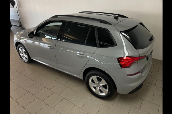 Škoda Kamiq 1.0 TSI Sport Business AIRCO CLIMA NAVI VIA APP CRUISE APPLE CARPLAY SPORTSTOELEN PDC TREKHAAK NIEUWSTAAT