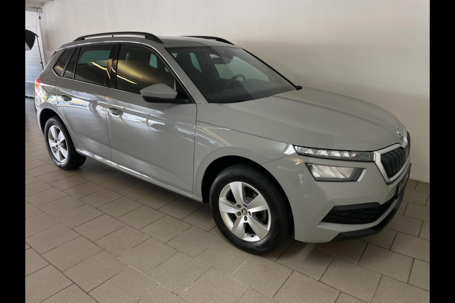 Škoda Kamiq 1.0 TSI Sport Business AIRCO CLIMA NAVI VIA APP CRUISE APPLE CARPLAY SPORTSTOELEN PDC TREKHAAK NIEUWSTAAT