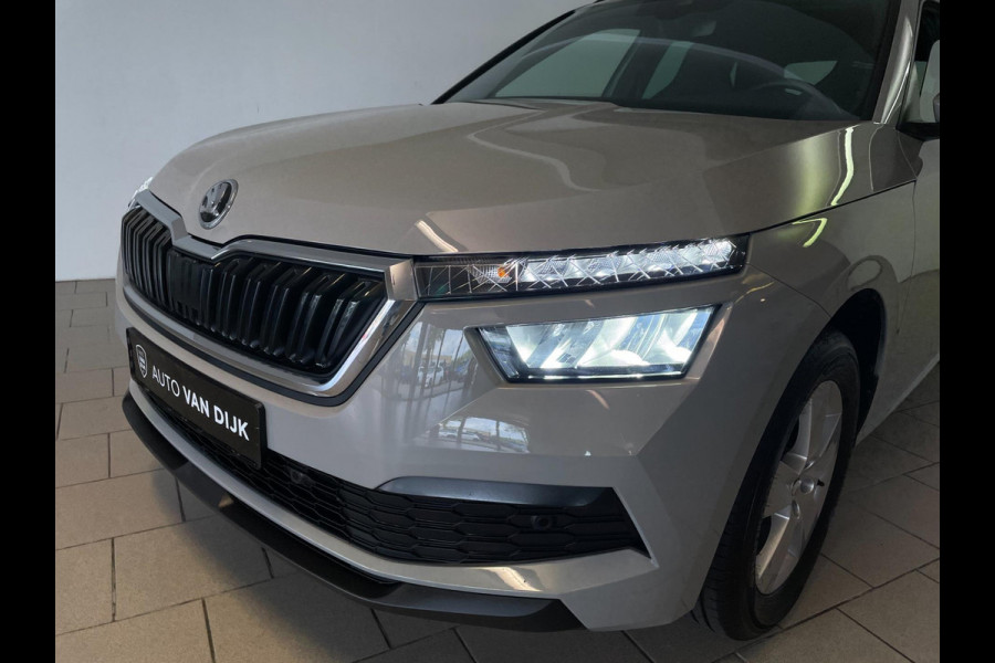 Škoda Kamiq 1.0 TSI Sport Business AIRCO CLIMA NAVI VIA APP CRUISE APPLE CARPLAY SPORTSTOELEN PDC TREKHAAK NIEUWSTAAT