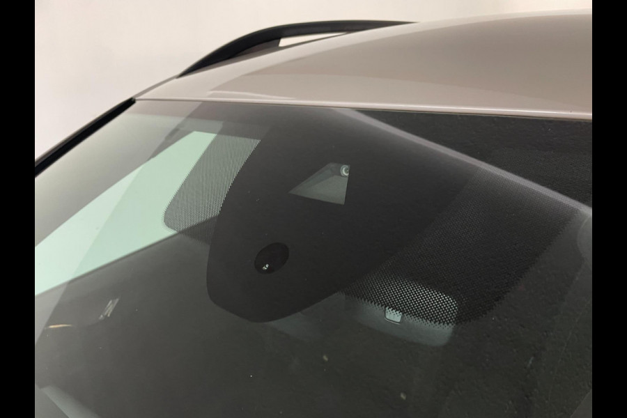 Škoda Kamiq 1.0 TSI Sport Business AIRCO CLIMA NAVI VIA APP CRUISE APPLE CARPLAY SPORTSTOELEN PDC TREKHAAK NIEUWSTAAT