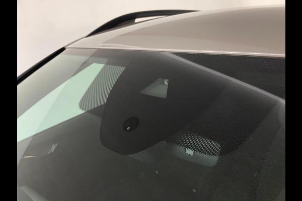 Škoda Kamiq 1.0 TSI Sport Business AIRCO CLIMA NAVI VIA APP CRUISE APPLE CARPLAY SPORTSTOELEN PDC TREKHAAK NIEUWSTAAT
