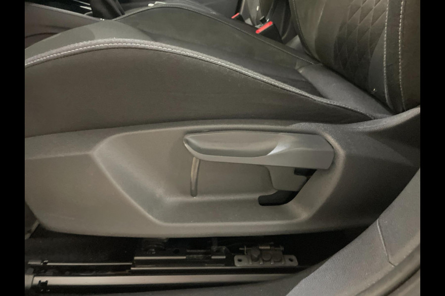 Škoda Kamiq 1.0 TSI Sport Business AIRCO CLIMA NAVI VIA APP CRUISE APPLE CARPLAY SPORTSTOELEN PDC TREKHAAK NIEUWSTAAT