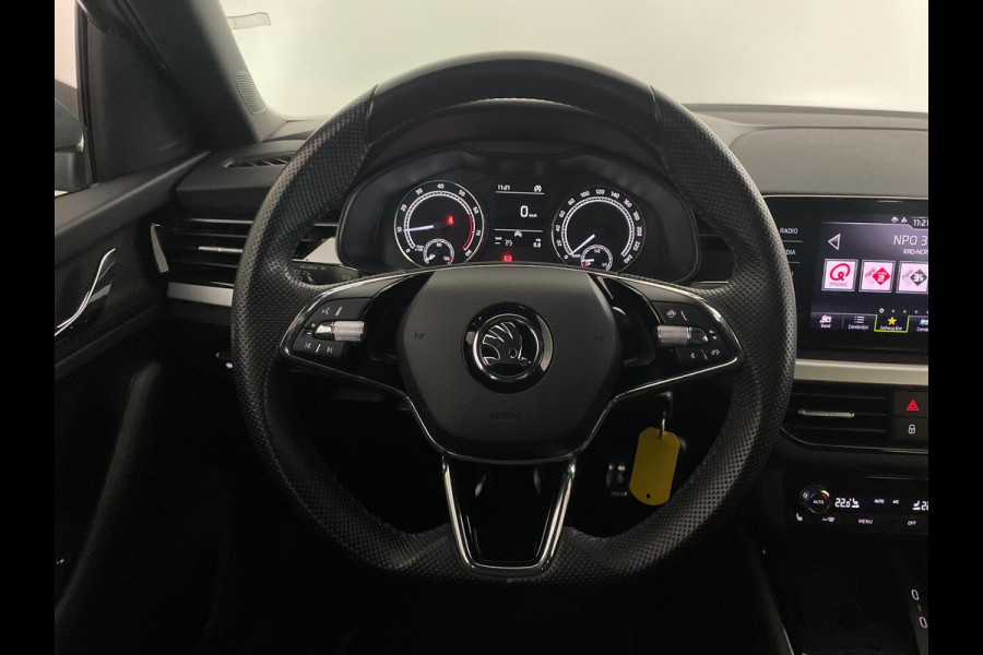 Škoda Kamiq 1.0 TSI Sport Business AIRCO CLIMA NAVI VIA APP CRUISE APPLE CARPLAY SPORTSTOELEN PDC TREKHAAK NIEUWSTAAT