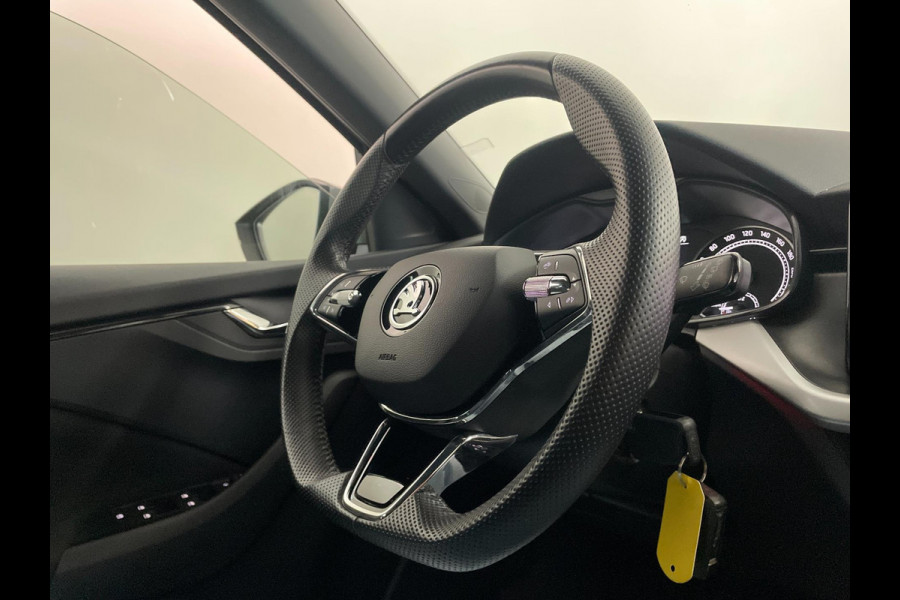 Škoda Kamiq 1.0 TSI Sport Business AIRCO CLIMA NAVI VIA APP CRUISE APPLE CARPLAY SPORTSTOELEN PDC TREKHAAK NIEUWSTAAT