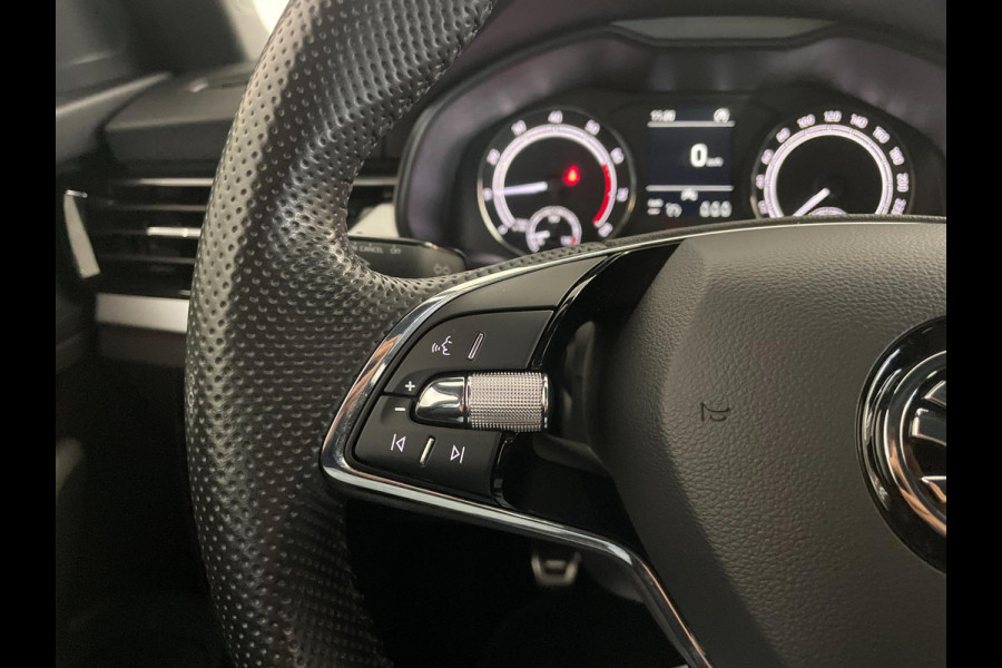 Škoda Kamiq 1.0 TSI Sport Business AIRCO CLIMA NAVI VIA APP CRUISE APPLE CARPLAY SPORTSTOELEN PDC TREKHAAK NIEUWSTAAT