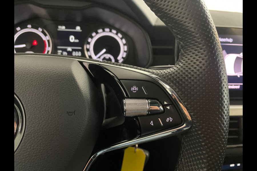 Škoda Kamiq 1.0 TSI Sport Business AIRCO CLIMA NAVI VIA APP CRUISE APPLE CARPLAY SPORTSTOELEN PDC TREKHAAK NIEUWSTAAT