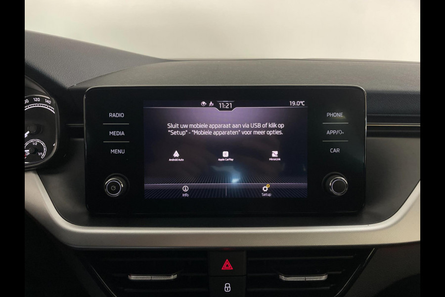 Škoda Kamiq 1.0 TSI Sport Business AIRCO CLIMA NAVI VIA APP CRUISE APPLE CARPLAY SPORTSTOELEN PDC TREKHAAK NIEUWSTAAT