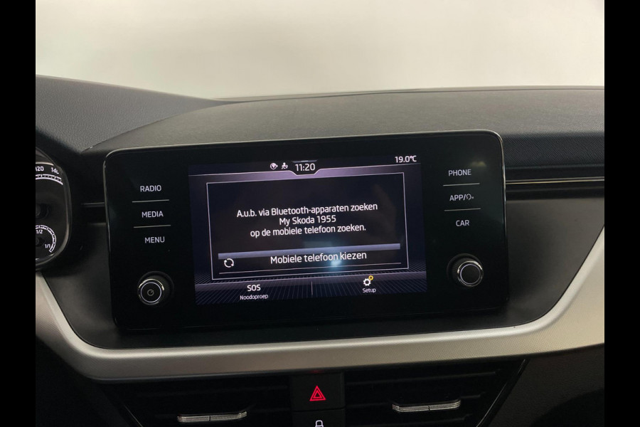 Škoda Kamiq 1.0 TSI Sport Business AIRCO CLIMA NAVI VIA APP CRUISE APPLE CARPLAY SPORTSTOELEN PDC TREKHAAK NIEUWSTAAT