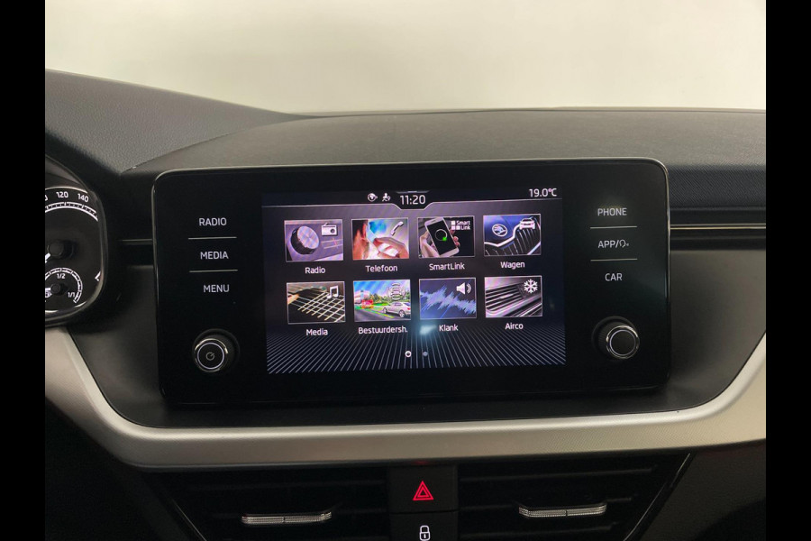 Škoda Kamiq 1.0 TSI Sport Business AIRCO CLIMA NAVI VIA APP CRUISE APPLE CARPLAY SPORTSTOELEN PDC TREKHAAK NIEUWSTAAT
