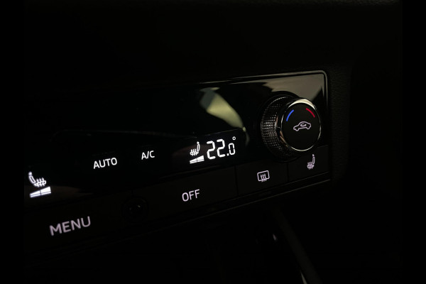Škoda Kamiq 1.0 TSI Sport Business AIRCO CLIMA NAVI VIA APP CRUISE APPLE CARPLAY SPORTSTOELEN PDC TREKHAAK NIEUWSTAAT
